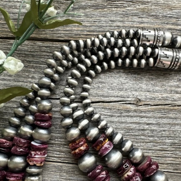 Purple Spiny Oyster Bead Necklace main image 0